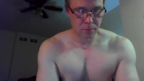 Snapshot of jamesjewels chatting on 05-05-26, 02:19 jamesjewels online show from 05-05-26, 02:19
