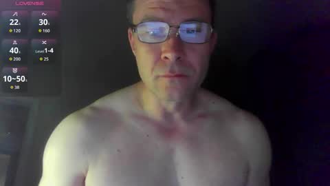 Snapshot of jamesjewels chatting on 05-25-26, 11:05 jamesjewels online show from 05-25-26, 11:05