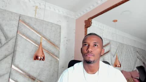 Snapshot of jamesparck chatting on 12-28-24, 03:26 James online show from 12-28-24, 03:26