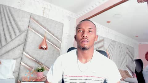 Snapshot of jamesparck chatting on 01-13-25, 06:27 James online show from 01-13-25, 06:27