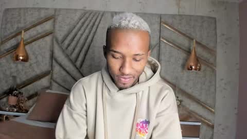 Snapshot of jamesparck chatting on 02-12-25, 12:22 James online show from 02-12-25, 12:22