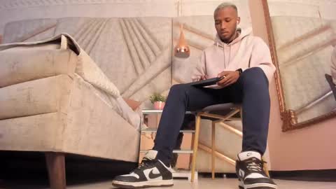 Snapshot of jamesparck chatting on 02-23-25, 11:33 James online show from 02-23-25, 11:33