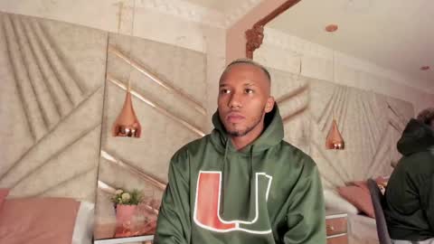 Snapshot of jamesparck chatting on 03-02-25, 02:21 James online show from 03-02-25, 02:21