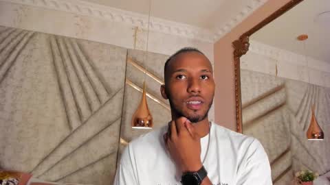 Snapshot of jamesparck chatting on 03-05-25, 03:40 James online show from 03-05-25, 03:40