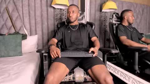 Snapshot of jamesparck chatting on 03-02-26, 11:11 James online show from 03-02-26, 11:11