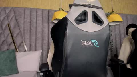 Snapshot of jamesparck chatting on 03-03-26, 11:54 James online show from 03-03-26, 11:54