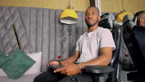 Snapshot of jamesparck chatting on 03-06-26, 11:56 James online show from 03-06-26, 11:56