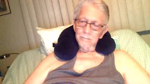 Snapshot of jamestheolder2 chatting on 09-29-25, 12:05 james age 75 online show from 09-29-25, 12:05
