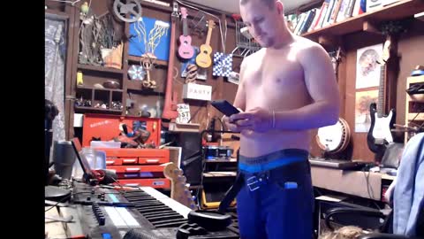 Snapshot of jameswebbscope chatting on 02-05-25, 12:53 Jameswebbscope online show from 02-05-25, 12:53