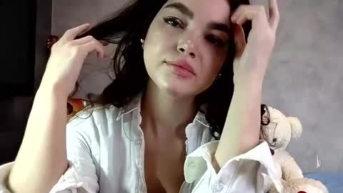 Snapshot of jameybergsman chatting on 12-22-25, 09:28 Betty online show from 12-22-25, 09:28