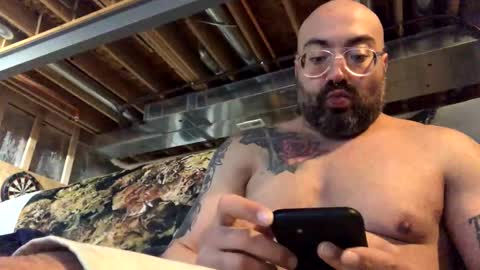 Snapshot of jamie19905 chatting on 03-04-26, 03:51 jamie19905 online show from 03-04-26, 03:51