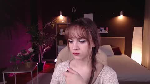 Snapshot of jamie_chung chatting on 11-08-25, 05:07 jamie_chung online show from 11-08-25, 05:07