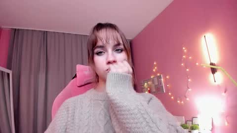 Snapshot of jamie_chung chatting on 11-23-25, 01:16 jamie_chung online show from 11-23-25, 01:16