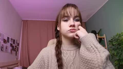 Snapshot of jamie_chung chatting on 11-29-25, 01:08 jamie_chung online show from 11-29-25, 01:08