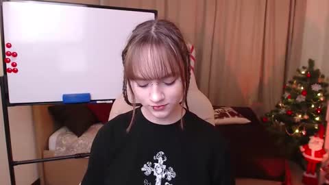 Snapshot of jamie_chung chatting on 12-18-25, 05:13 jamie_chung online show from 12-18-25, 05:13