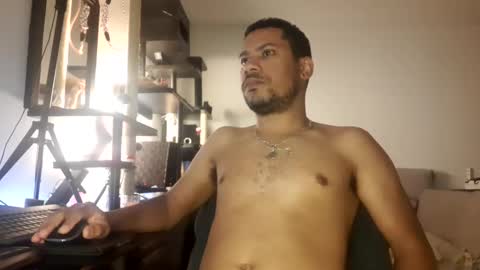 Snapshot of jamielonnas chatting on 01-04-25, 05:05 Jamie Lonnas online show from 01-04-25, 05:05