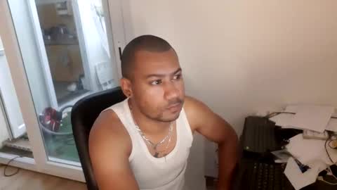 Snapshot of jamielonnas chatting on 10-14-25, 11:00 Jamie Lonnas online show from 10-14-25, 11:00