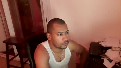 Snapshot of jamielonnas chatting on 10-15-25, 04:51 Jamie Lonnas online show from 10-15-25, 04:51