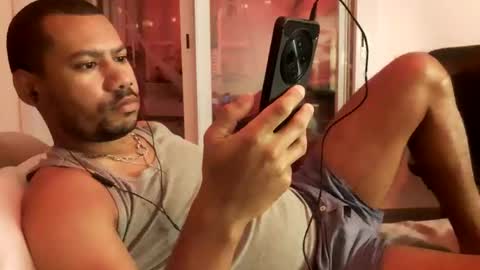 Snapshot of jamielonnas chatting on 10-24-25, 03:30 Jamie Lonnas online show from 10-24-25, 03:30