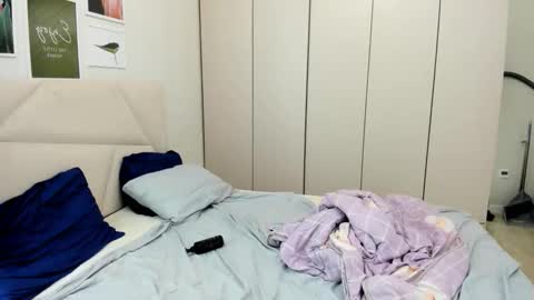 jamiennyam online show from 09-30-25, 07:41