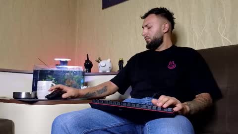 Robbie online show from 09-19-25, 07:54