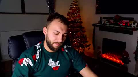 Snapshot of jamienoxus chatting on 12-19-25, 06:20 Robbie online show from 12-19-25, 06:20