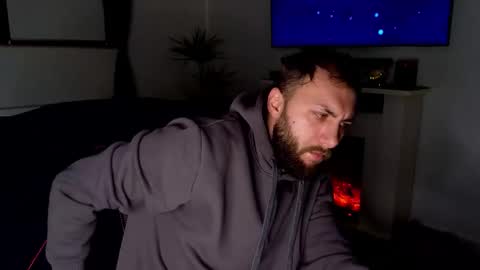 Snapshot of jamienoxus chatting on 01-12-26, 07:02 Robbie online show from 01-12-26, 07:02