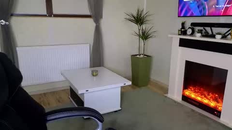 Snapshot of jamienoxus chatting on 02-24-26, 06:33 Robbie online show from 02-24-26, 06:33