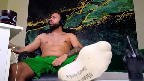 Snapshot of jamienoxus chatting on 03-29-26, 07:58 Robbie online show from 03-29-26, 07:58