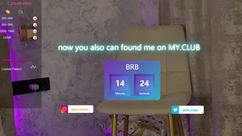 Snapshot of jane_meys chatting on 01-17-25, 11:17 your kitty JANE roawww online show from 01-17-25, 11:17