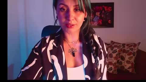 Snapshot of jane_monroee chatting on 09-27-25, 05:34 Lany online show from 09-27-25, 05:34