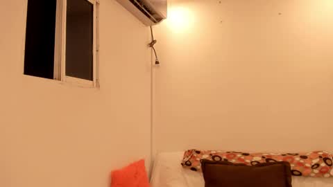 Snapshot of jane_monttgomery chatting on 02-18-25, 01:10 Jane  M online show from 02-18-25, 01:10