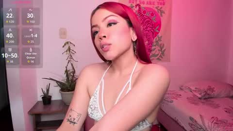 Snapshot of janeruss_ chatting on 09-10-25, 01:38 Jane online show from 09-10-25, 01:38