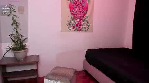 Snapshot of janeruss_ chatting on 10-17-25, 07:00 Jane online show from 10-17-25, 07:00