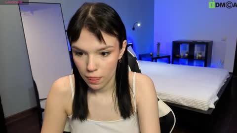Alexia online show from 04-28-26, 02:27