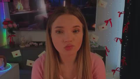 Hi Im Alice and here youll find something online show from 03-21-26, 06:40