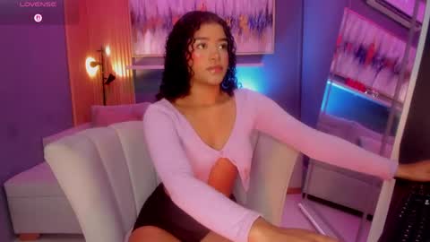 Snapshot of janinne_lu chatting on 04-29-26, 11:14 Janinne online show from 04-29-26, 11:14