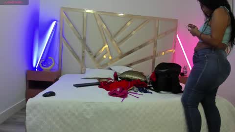 Snapshot of janna_foxx chatting on 10-26-25, 03:45 Janna online show from 10-26-25, 03:45