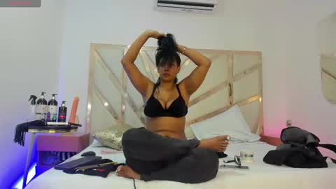 Snapshot of janna_foxx chatting on 11-09-25, 03:38 Janna online show from 11-09-25, 03:38