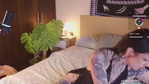   jmaybe e online show from 01-10-25, 02:45