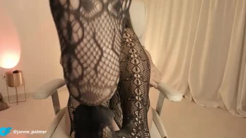 Snapshot of janne_palmer_ chatting on 09-10-25, 05:02 janne_palmer_ online show from 09-10-25, 05:02