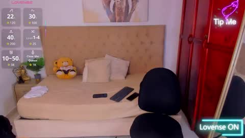 janomar01 online show from 10-13-25, 06:41