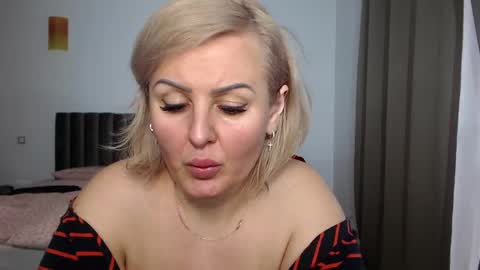 jaqueline88 online show from 03-07-25, 03:39