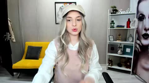 JaquelinLaurent online show from 09-15-25, 06:08