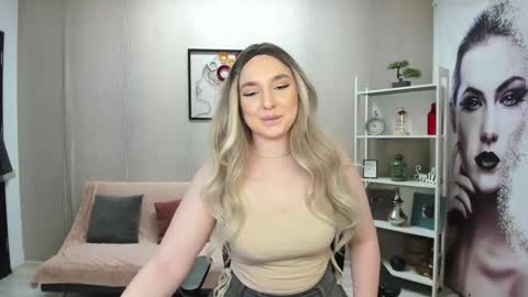 JaquelinLaurent online show from 03-18-26, 08:45