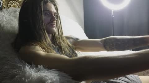 Snapshot of jaredhighborne chatting on 01-09-26, 09:27 K online show from 01-09-26, 09:27