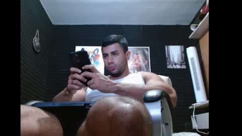 Snapshot of jarod131675 chatting on 12-17-25, 10:27 jarod online show from 12-17-25, 10:27