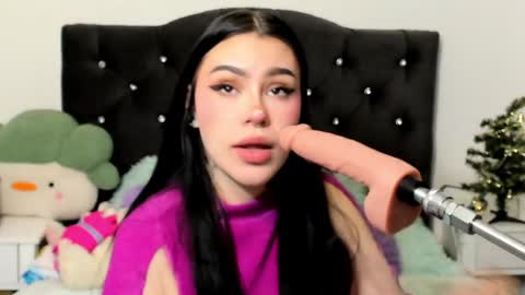 Snapshot of jas_miin chatting on 12-15-24, 02:41 Maria online show from 12-15-24, 02:41