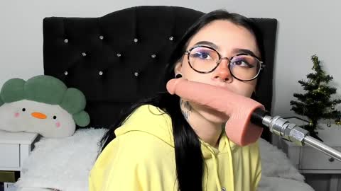 Snapshot of jas_miin chatting on 12-20-24, 03:47 Maria online show from 12-20-24, 03:47