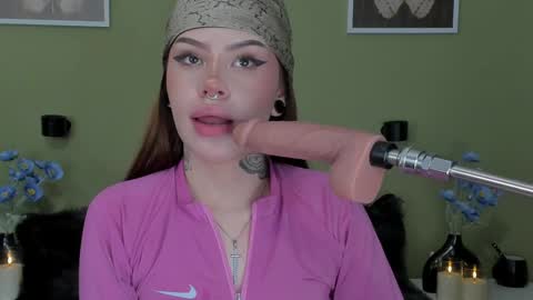 Snapshot of jas_miin chatting on 02-14-25, 04:58 Maria online show from 02-14-25, 04:58